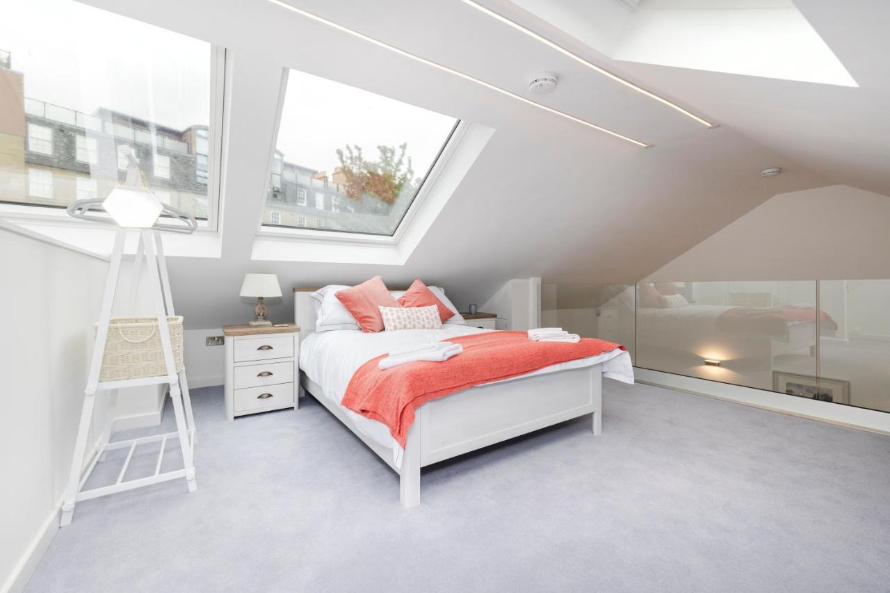 Modern 3-storey 3-bedroom Édimbourg